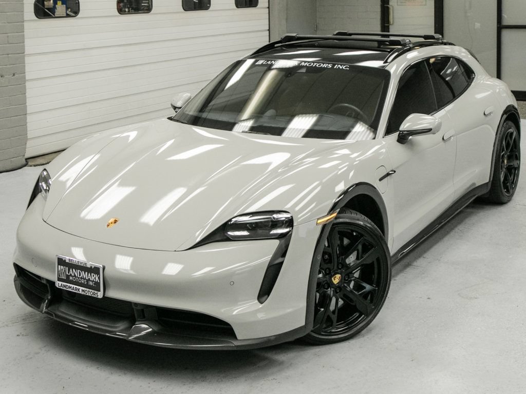 Used 2022 Porsche Taycan Turbo S AWD/4WD image 15