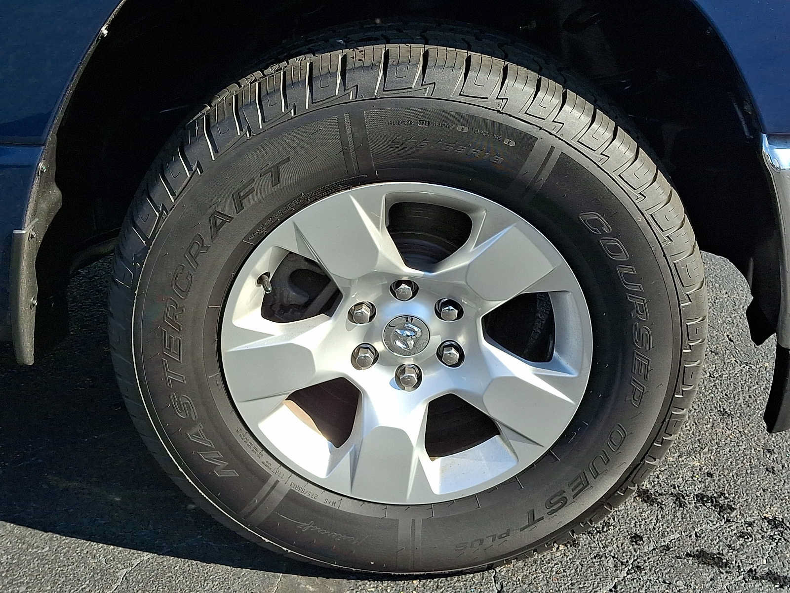 Used 2022 RAM 1500 Big Horn AWD/4WD image 6