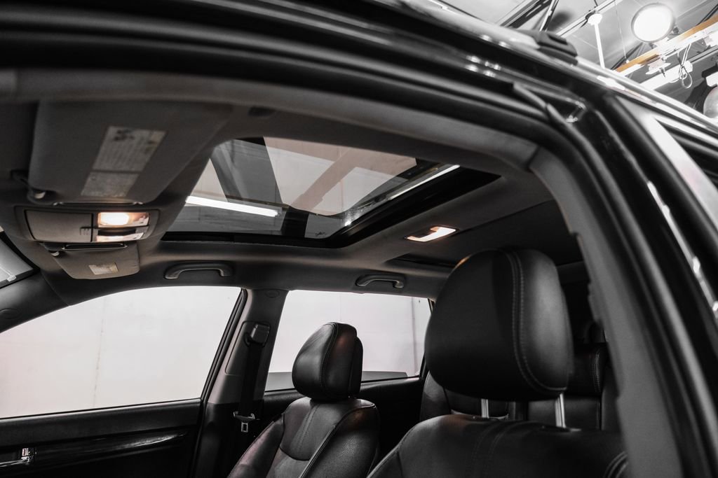 Used 2012 Kia Sorento EX w/ EX V6 Premium Pkg image 5