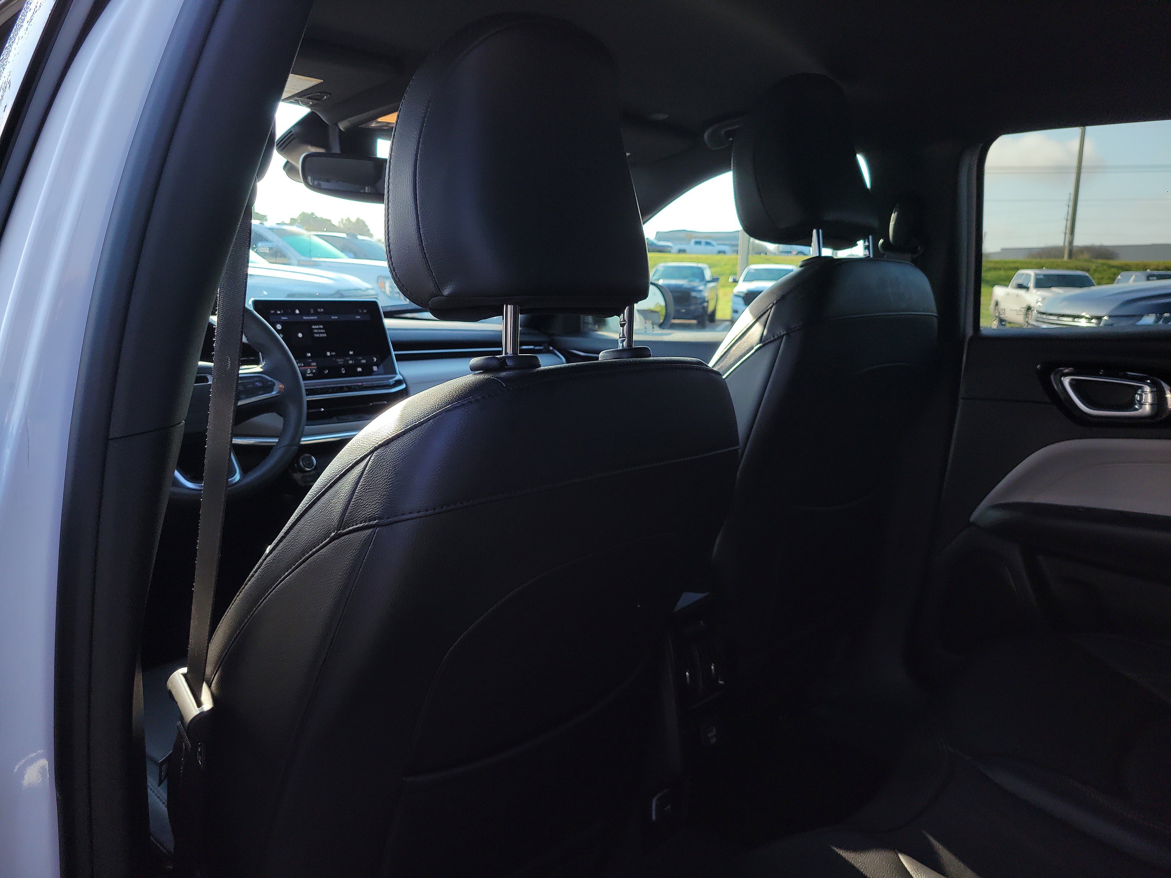 Used 2024 Jeep Compass Limited image 12