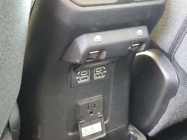 Used 2024 Jeep Wrangler Unlimited Sahara AWD/4WD image 26