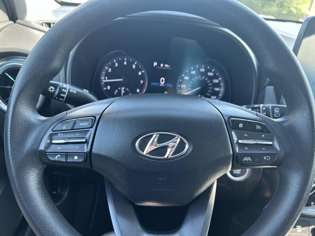 Used 2023 Hyundai Kona SEL FWD image 28