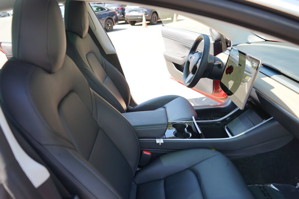 Used 2020 Tesla Model 3 Standard Range Plus RWD image 11