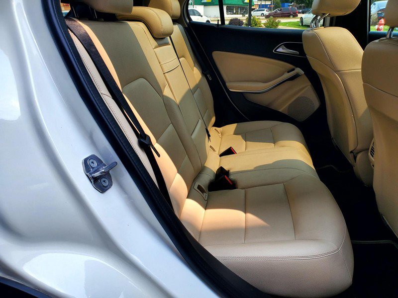 Used 2018 Mercedes-Benz GLA 250 w/ Premium Package image 16