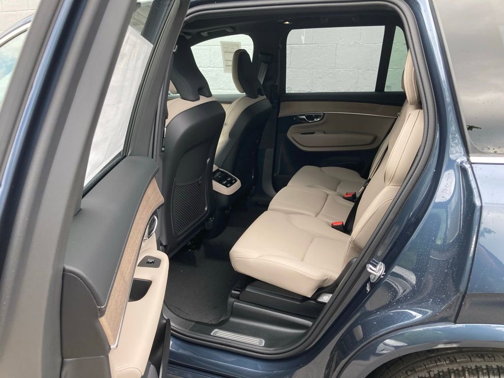 New 2026 Volvo XC90 B6 Plus w/ Protection Package Premier image 15