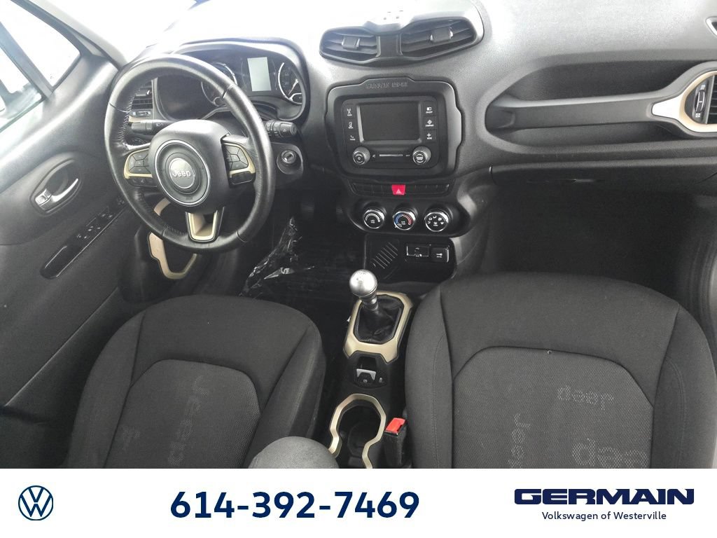 Used 2015 Jeep Renegade Latitude FWD image 26