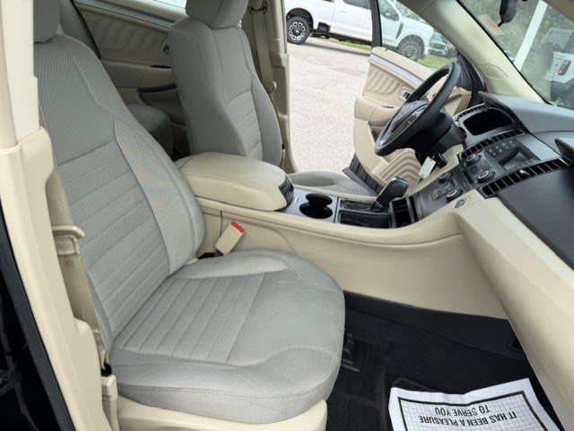 Certified 2018 Ford Taurus SE FWD image 31