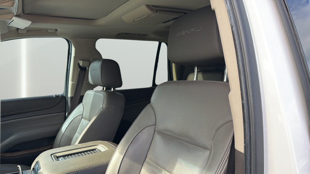 Used 2019 GMC Yukon Denali w/ Denali Ultimate Package RWD image 11