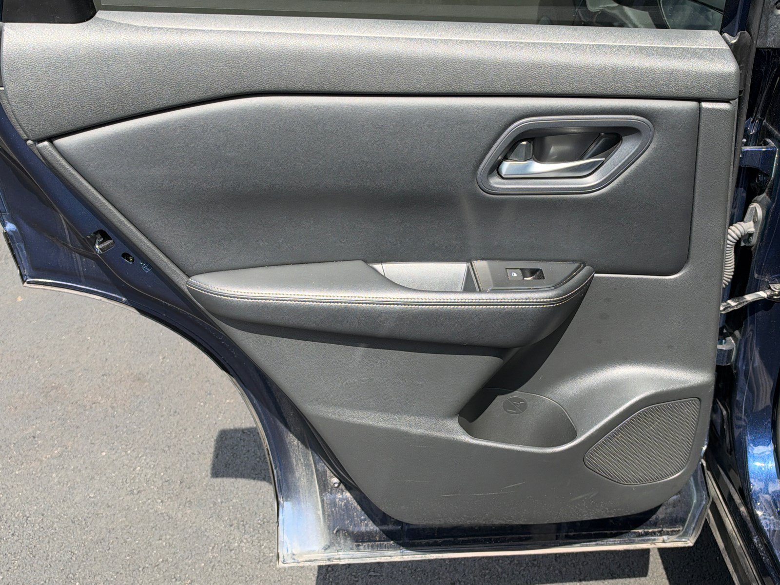Used 2024 Nissan Rogue SV AWD/4WD image 22