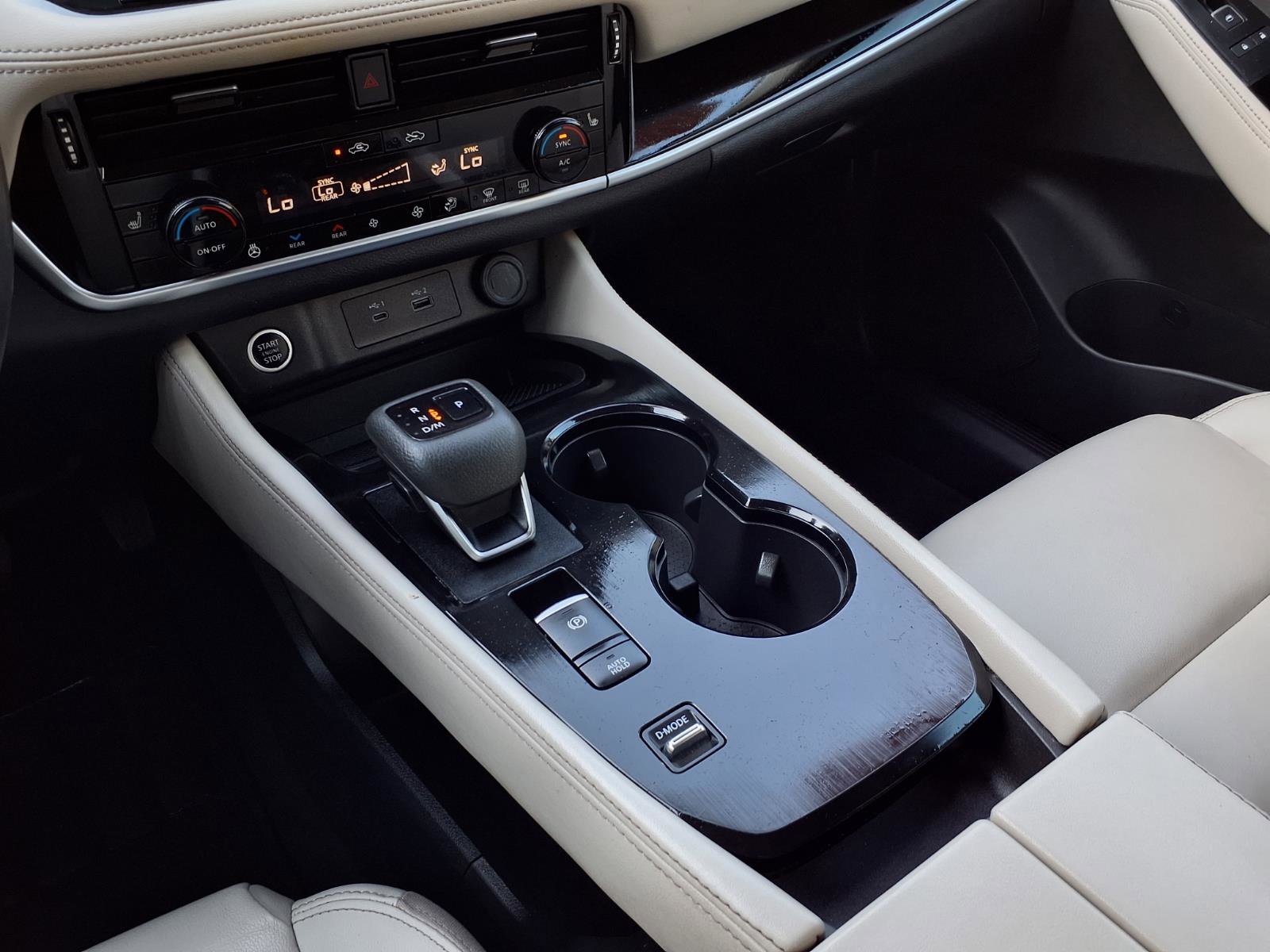 Used 2023 Nissan Rogue SL w/ SL Premium Package image 16