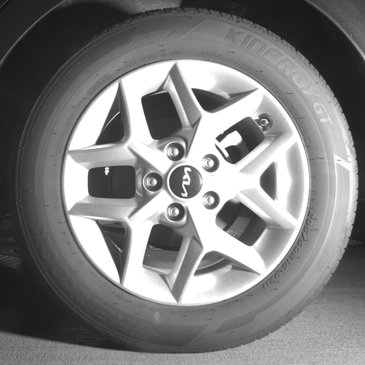 Used 2025 Kia Soul LX w/ LX Technology Package FWD image 14