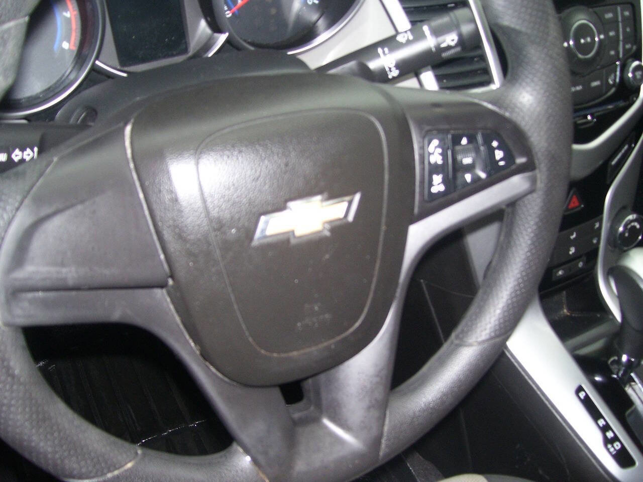 Used 2011 Chevrolet Cruze LS w/ Connectivity Package image 11
