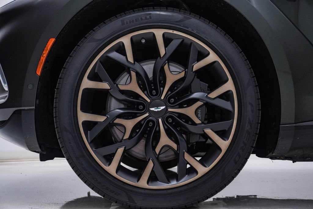 Used 2023 Aston Martin DBX AWD/4WD image 15