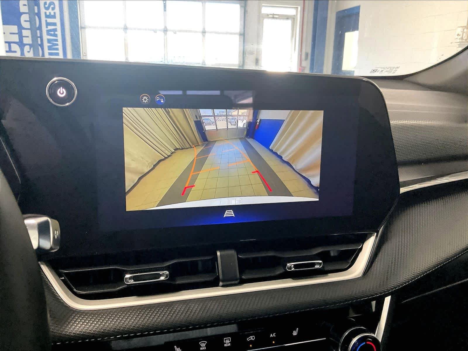 Used 2025 Chevrolet Equinox LT AWD/4WD image 19