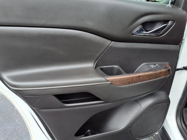 Used 2023 GMC Acadia Denali w/ Denali Ultimate Package image 7