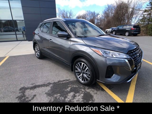 Certified 2024 Nissan Kicks SV image 9