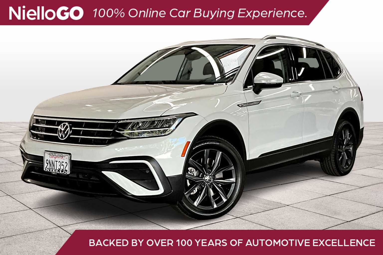 Used 2024 Volkswagen Tiguan SE w/ Panoramic Sunroof Package