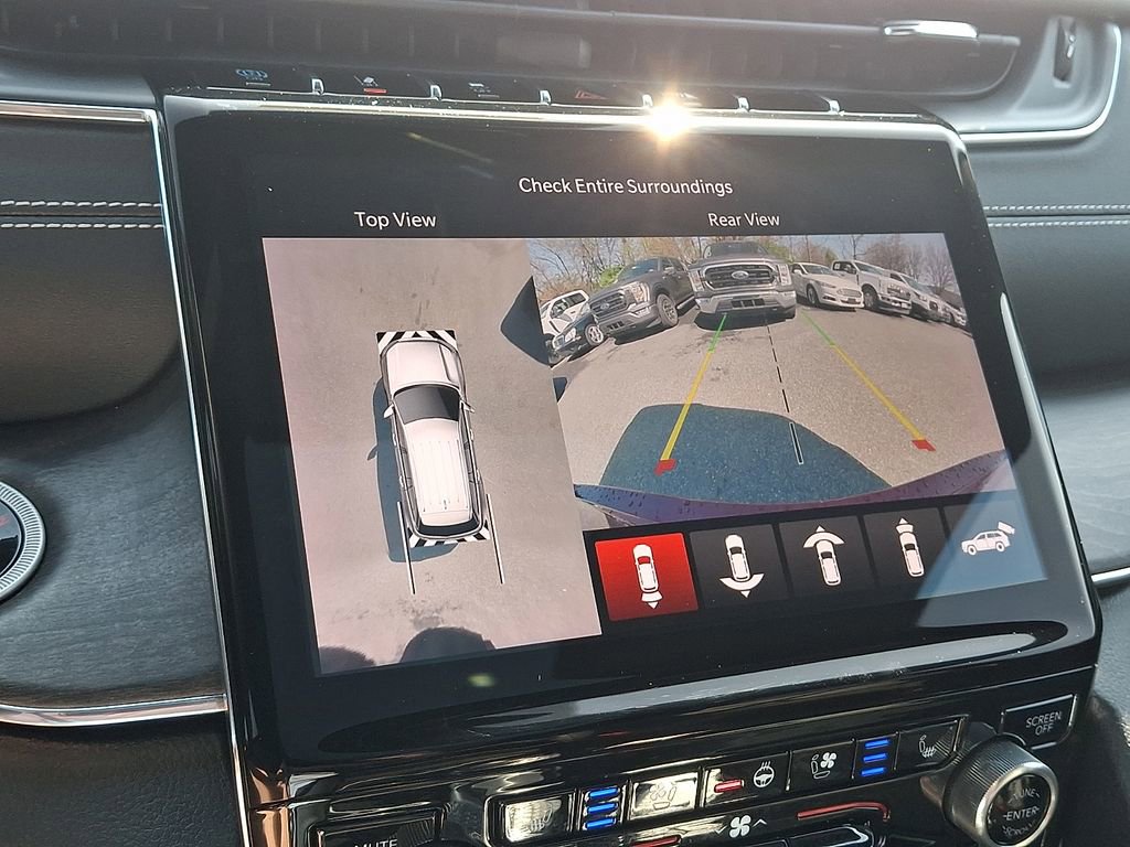 Used 2023 Jeep Grand Cherokee Overland w/ Advanced Protech Group III image 19