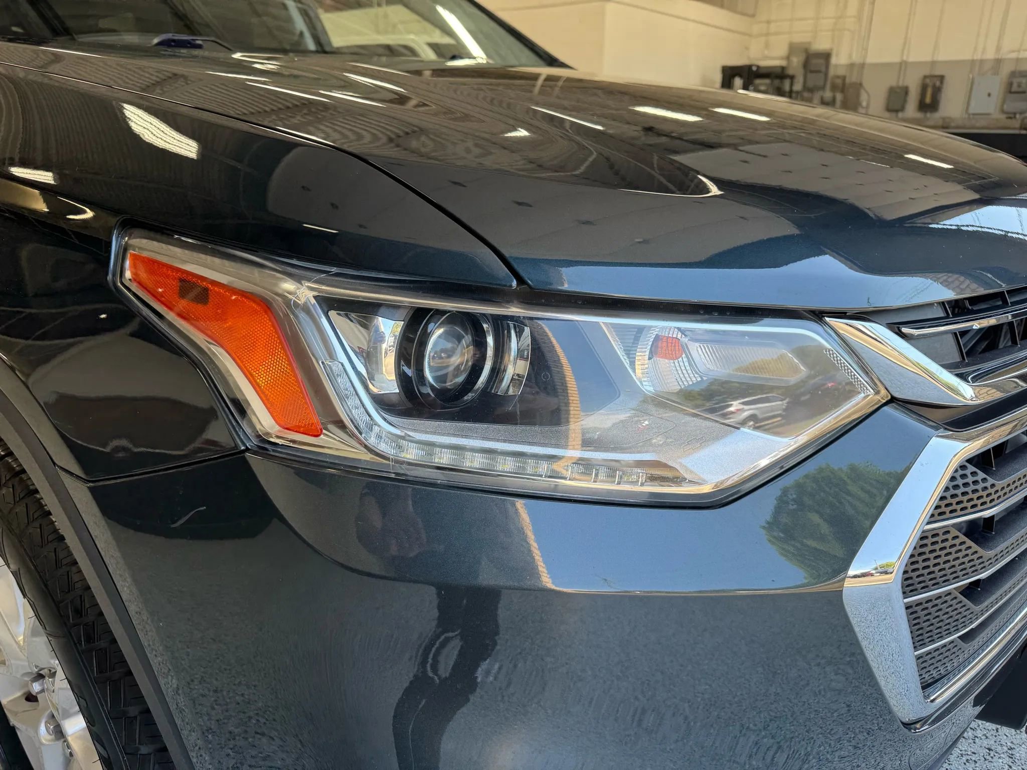 Used 2018 Chevrolet Traverse LT image 6