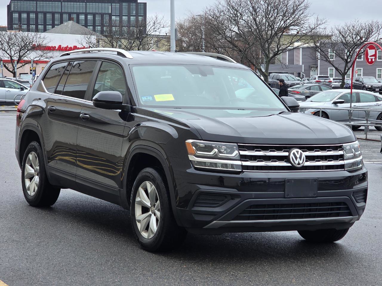 Used 2019 Volkswagen Atlas S w/ Towing Package image 3