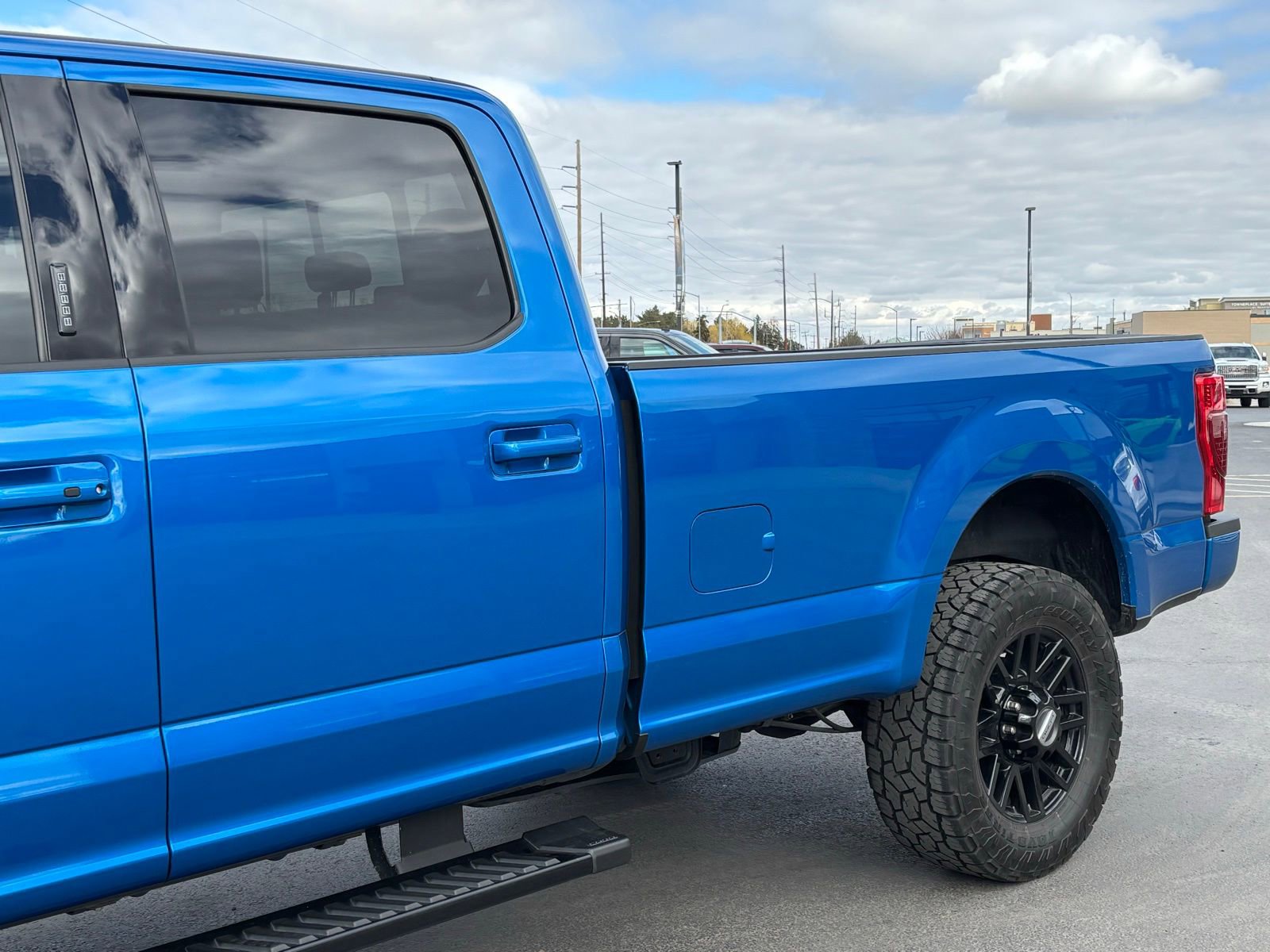 Used 2021 Ford F350 Lariat image 4