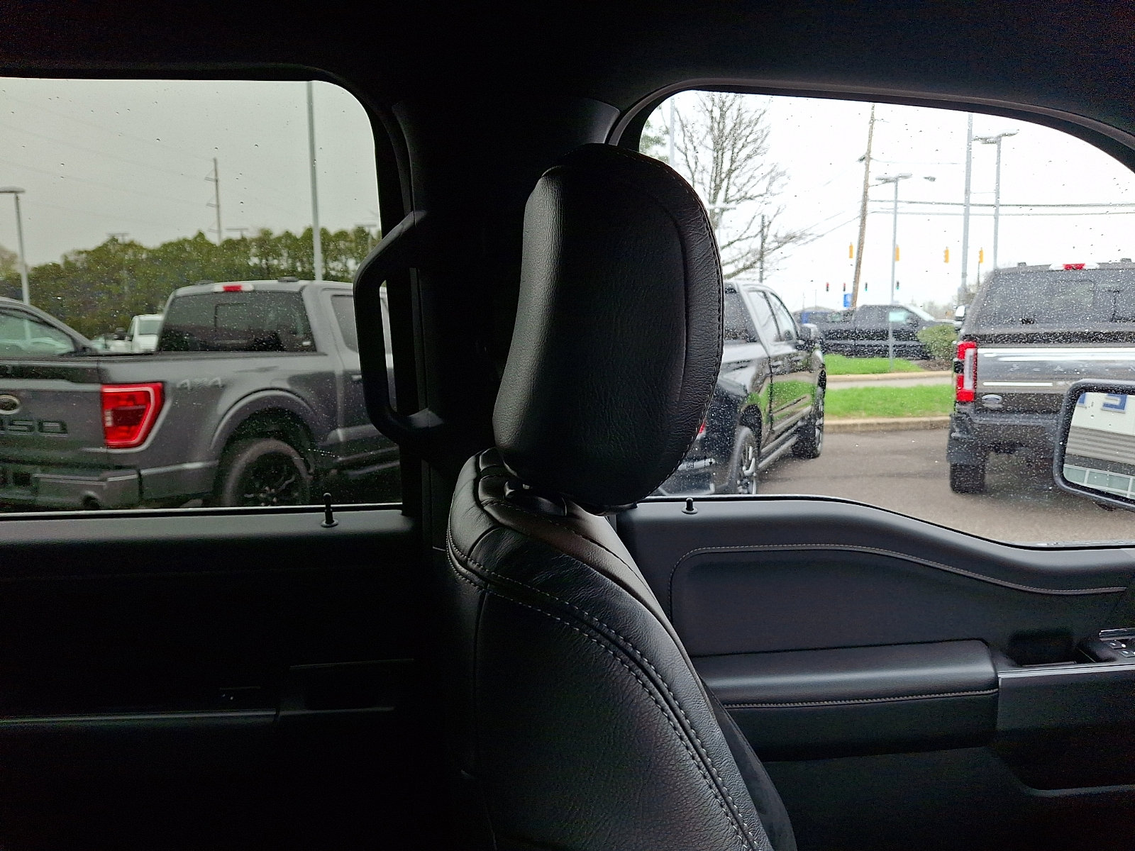 Used 2025 Ford F150 XLT w/ Equipment Group 302A MID image 12