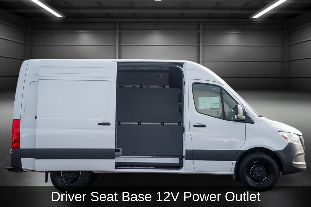 Used 2025 Mercedes-Benz Sprinter 2500 image 8