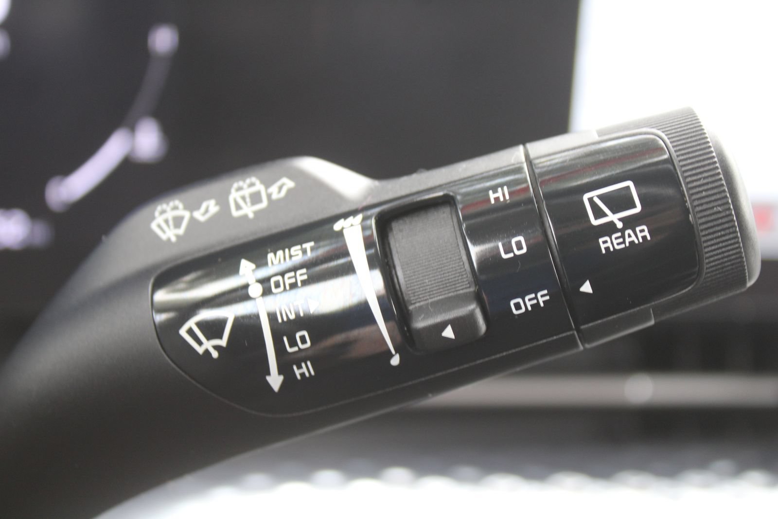 Certified 2023 Kia Carnival SX Prestige FWD image 42