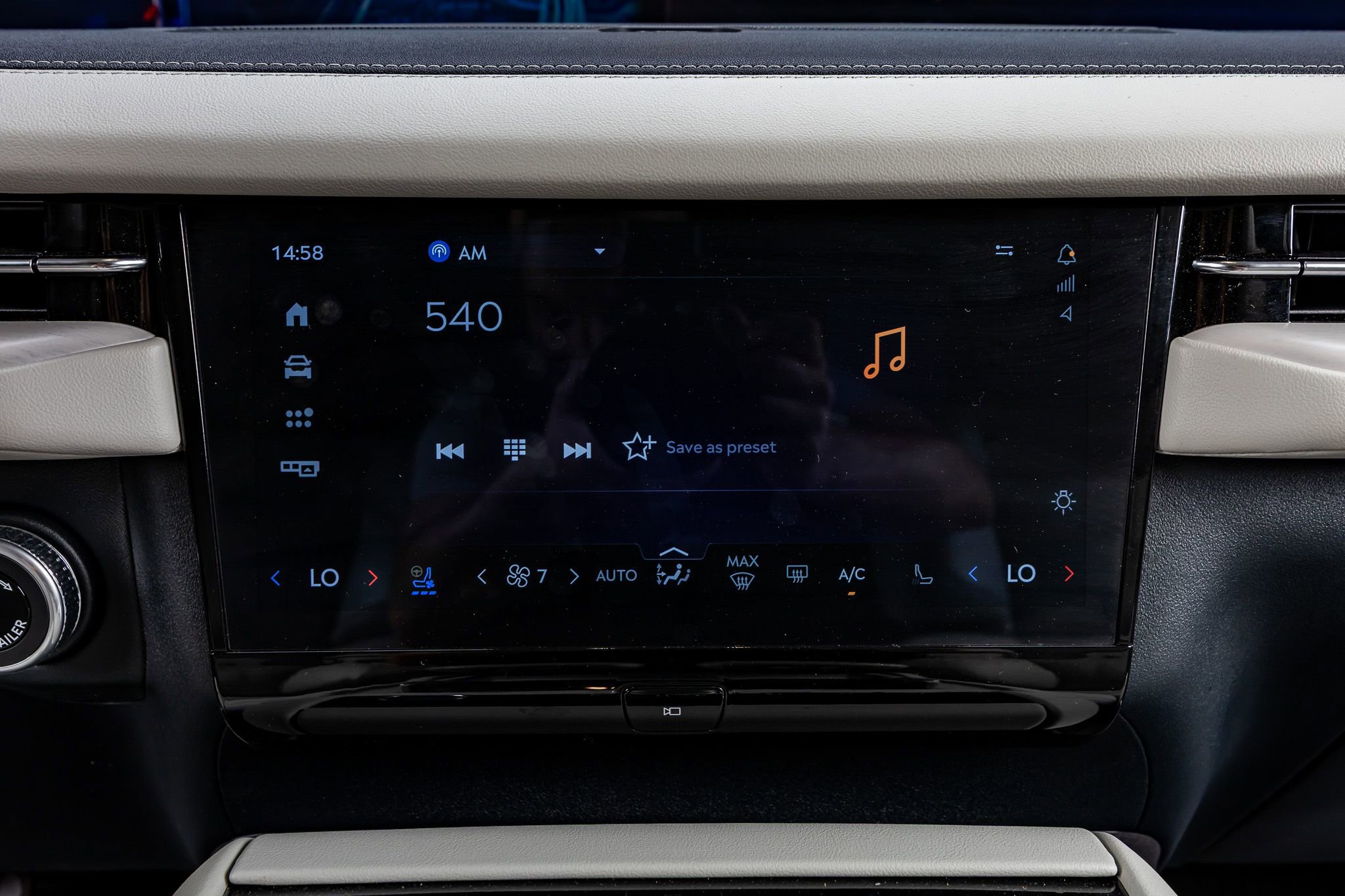 Used 2025 Lincoln Navigator Reserve image 26