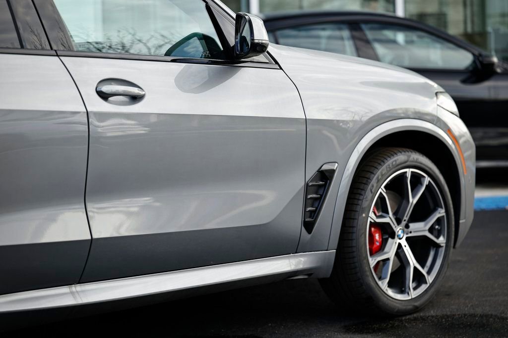 New 2026 BMW X5 xDrive40i w/ M Sport Package image 8