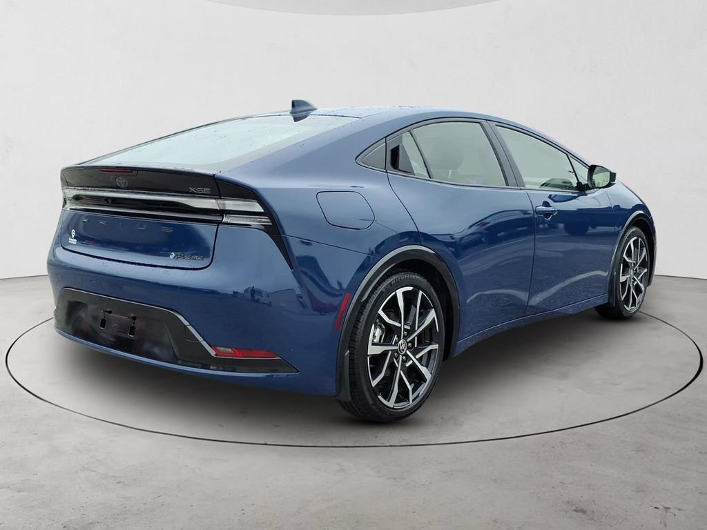 Used 2024 Toyota Prius Prime FWD image 5