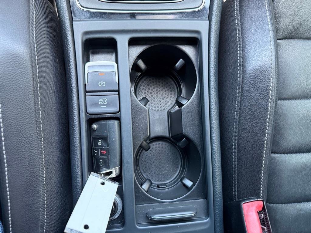 Used 2016 Volkswagen Golf R 4-Door image 29