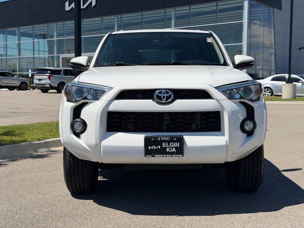 Used 2017 Toyota 4Runner SR5 Premium AWD/4WD image 2