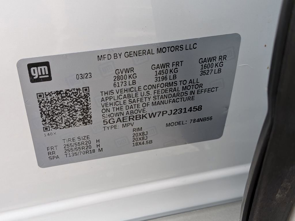 Used 2023 Buick Enclave Essence w/ Experience Buick Package FWD image 30