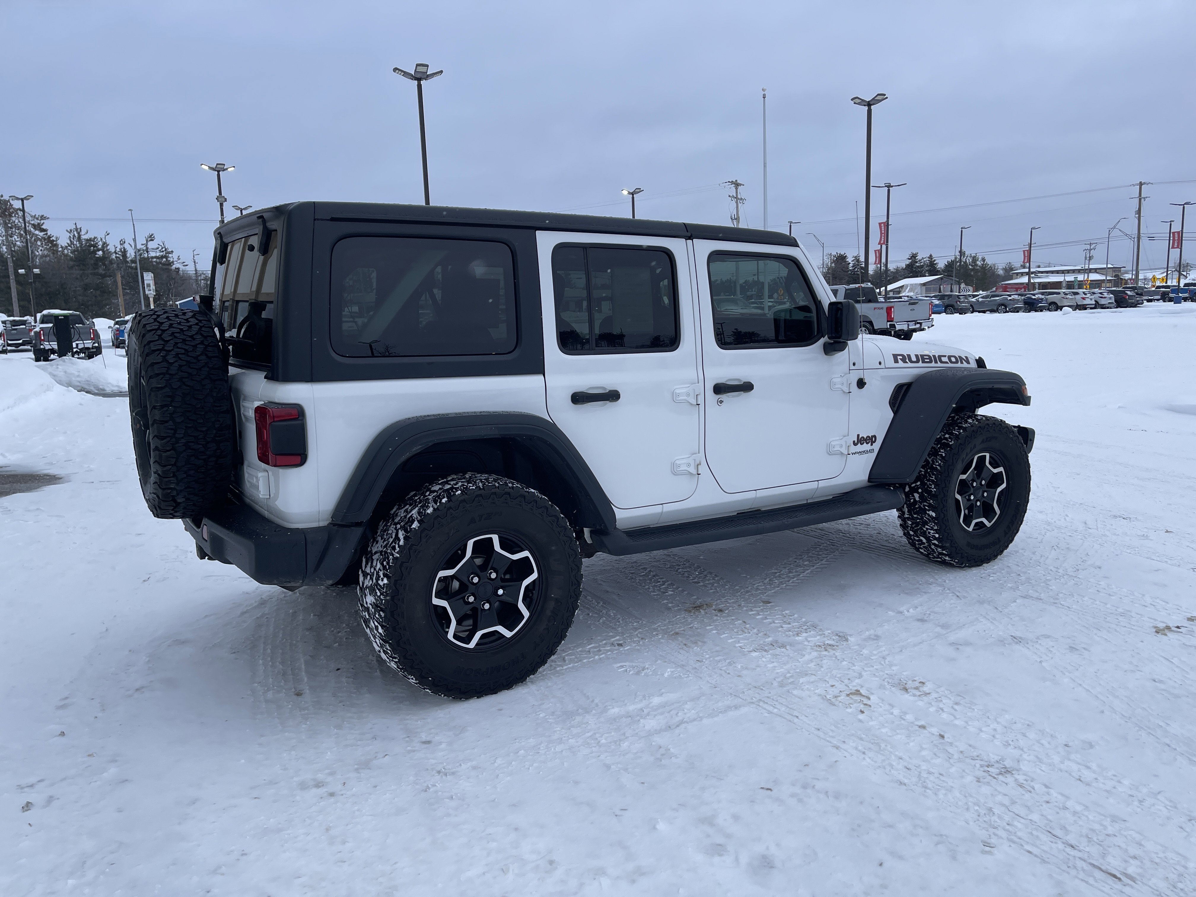 Used 2018 Jeep Wrangler Unlimited Rubicon w/ Steel Bumper Group image 3
