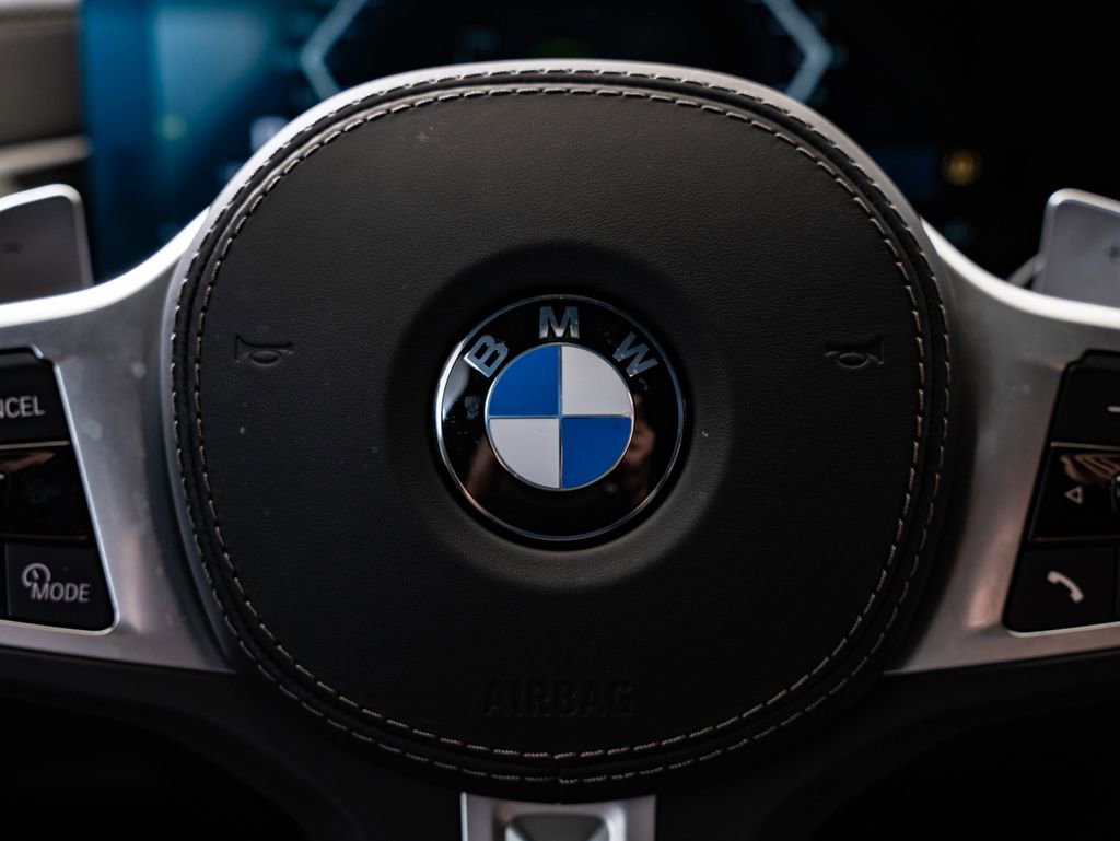 Used 2026 BMW X6 M60i AWD/4WD image 31