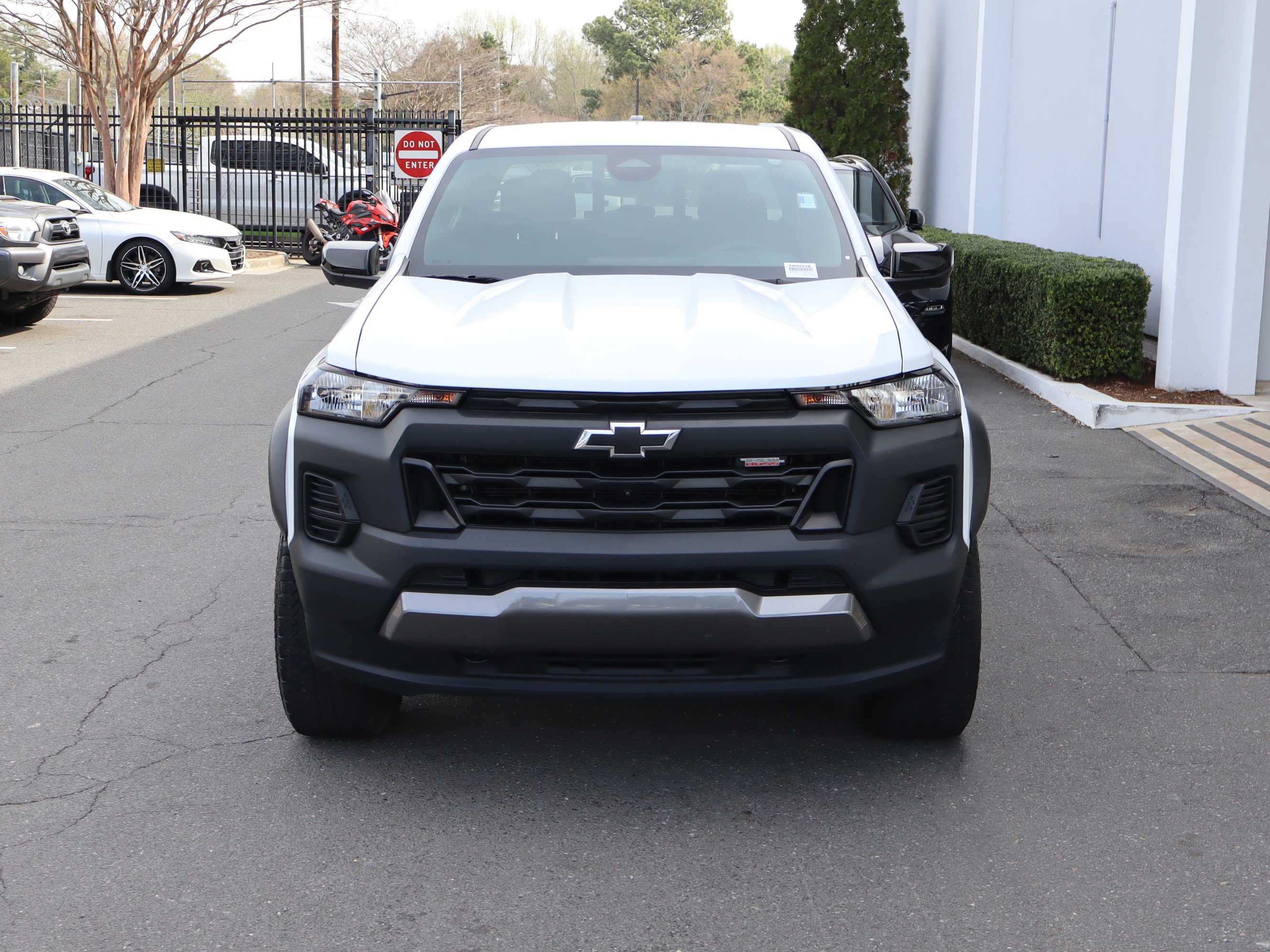 Certified 2023 Chevrolet Colorado Trail Boss w/ Technology Package image 3
