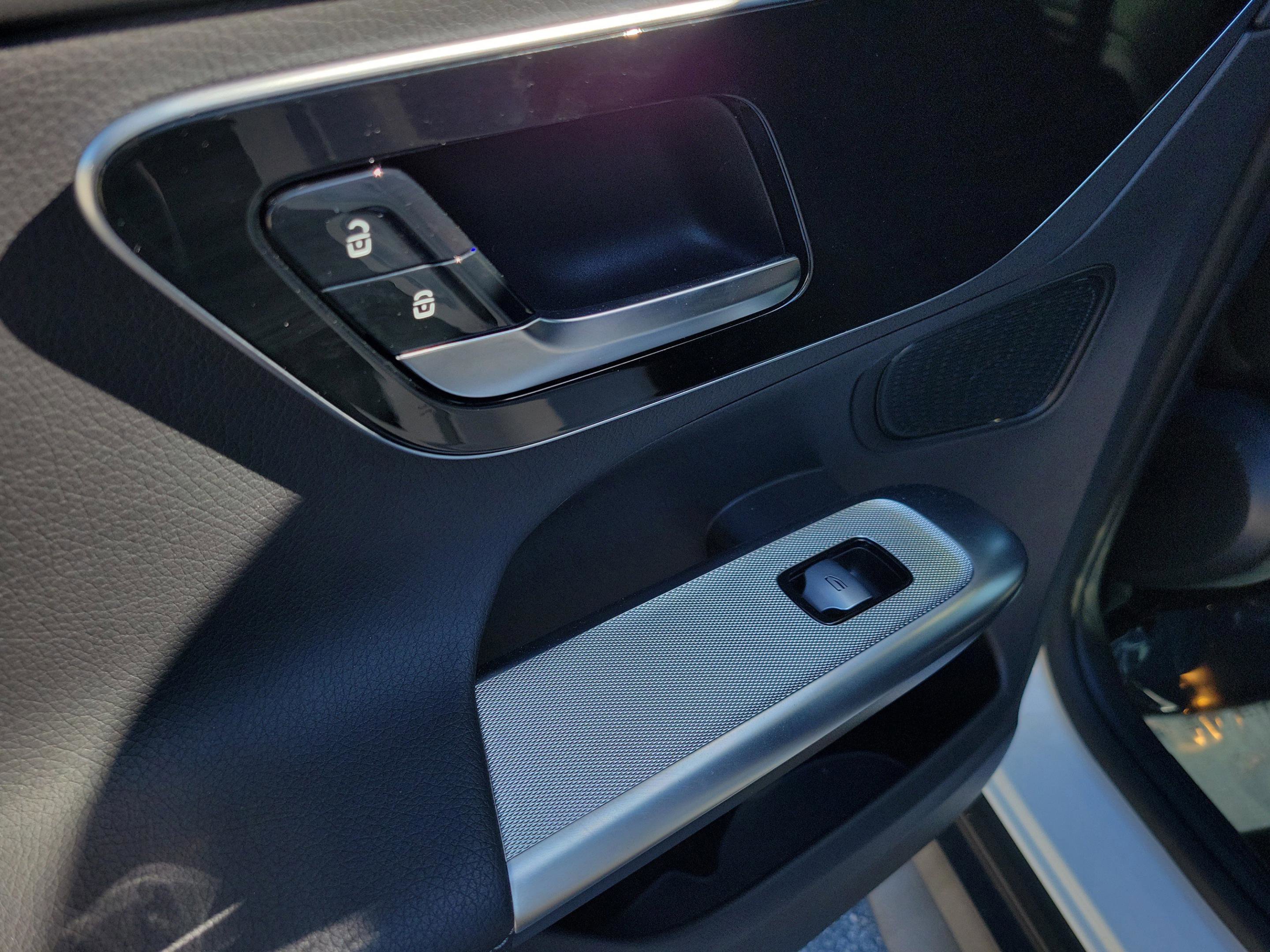 Certified 2024 Mercedes-Benz GLC 300 image 10