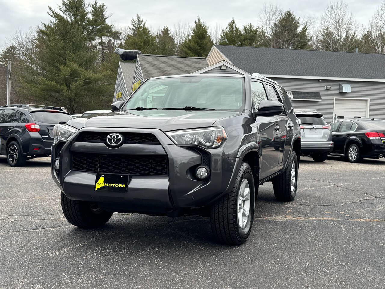Used 2015 Toyota 4Runner SR5 image 3