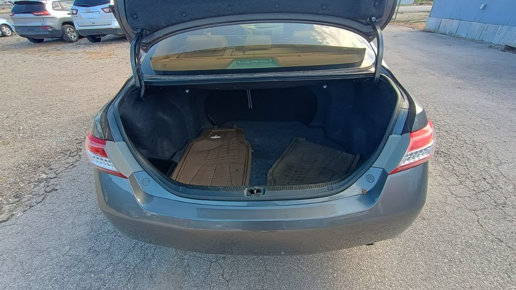 Used 2010 Toyota Camry FWD image 32