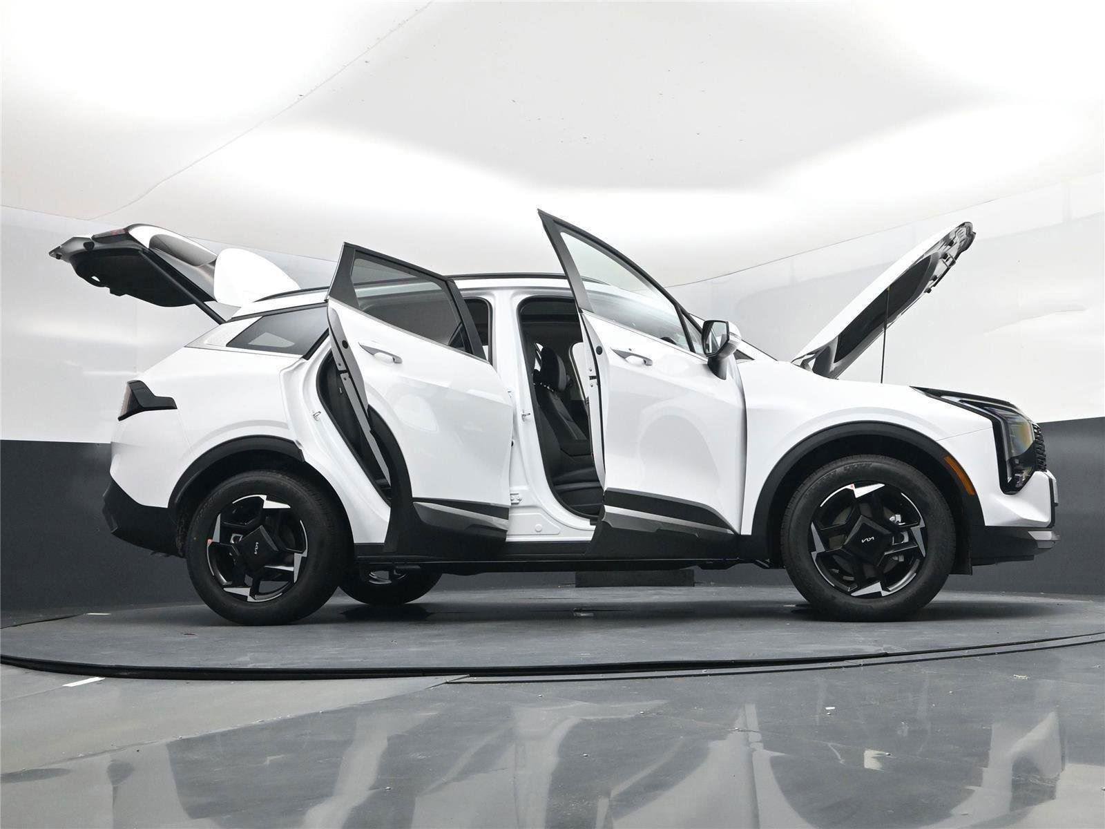 New 2026 Kia Sportage EX image 37