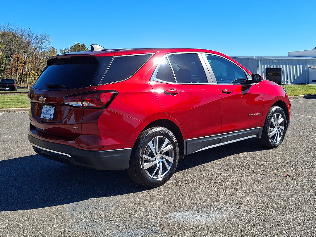 Used 2024 Chevrolet Equinox LT AWD/4WD image 9