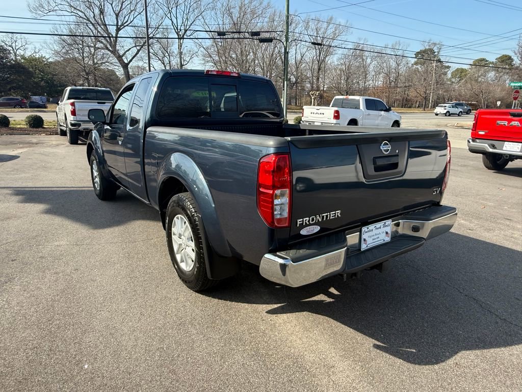 Used 2017 Nissan Frontier SV image 5