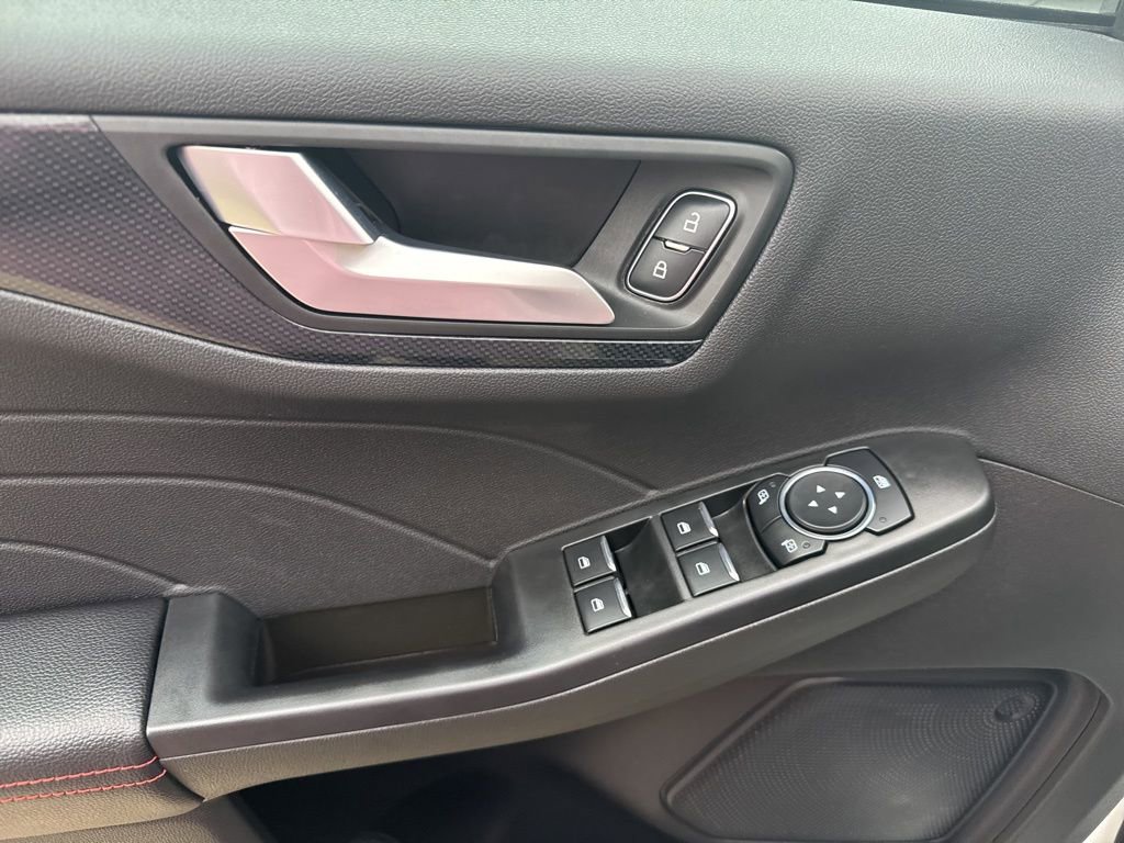 Certified 2024 Ford Escape ST-Line w/ Tech Pack #1 image 21