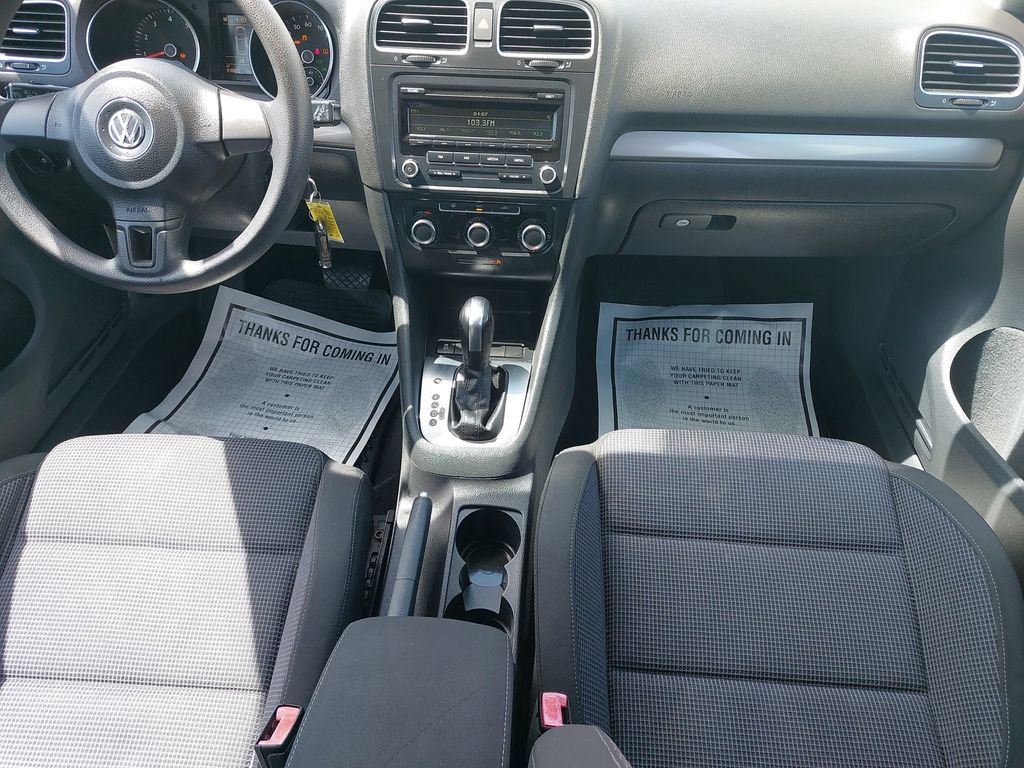 Used 2013 Volkswagen Golf 4-Door FWD image 9