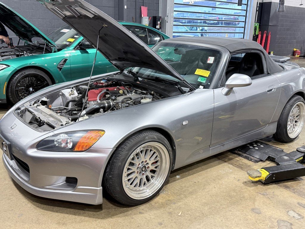 Used 2000 Honda S2000 image 1
