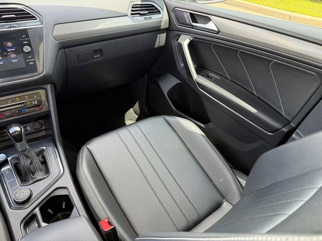 Used 2022 Volkswagen Tiguan SE AWD/4WD image 20