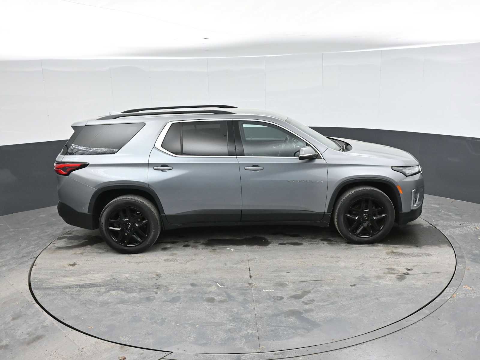 Used 2023 Chevrolet Traverse LT FWD image 20