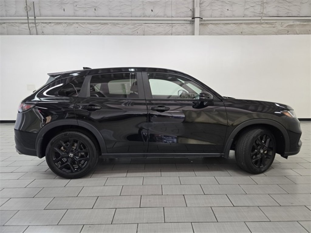 Used 2024 Honda HR-V Sport image 16