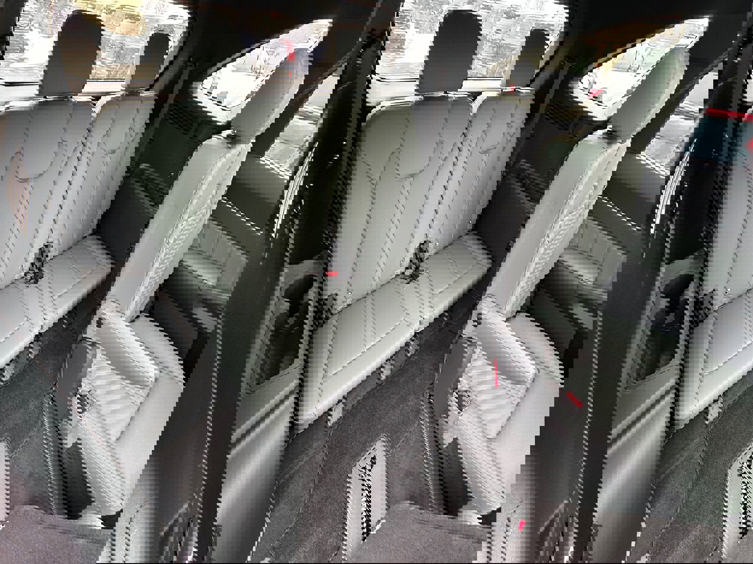 Used 2025 Kia Sorento SX Prestige w/ Sage Leather Package image 30